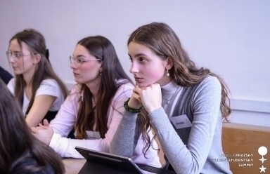 PRAŽSKÝ STUDENTSKÝ SUMMIT S NAŠÍ ÚČASTÍ 