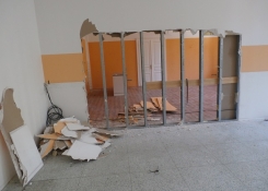 Demolice příčky mezi PC1 a sborovnou
