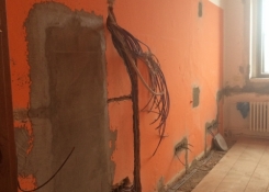 Nové elektroinstalace v budoucím kabinetu IKT