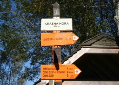 A na turistickém rozcestníku.