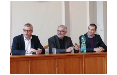 Rektor JU prof. Grubhoffer navštívil naši školu