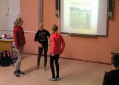Gobak Sodor, hra podobná Rybičky rybáři jedou