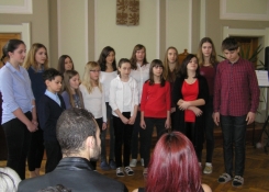 Koncert v aule.