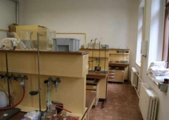 chemická laboratoř