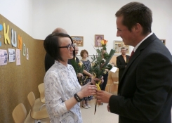 Bývalý student 4. ročníku a budoucí třídní učitelka 4. ročníku