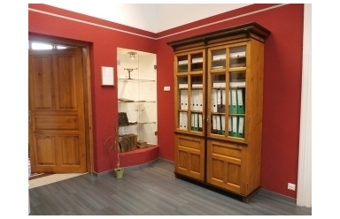 Renovace staré skříně, únor 2017