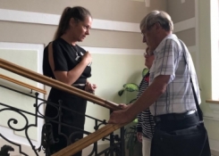 Paní ředitelka se synem zatímního správce a jedné z nejvýznamnějších osobností gymnázia Jana Formánka - Zdeněk Formánek