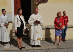 Odhalování pamětní desky na staré budově gymnázia