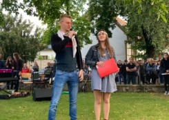 Program si připravili i čtvrťáci - moderátoři Ondra a Kačka