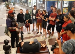 trénink spaní na lavičce
