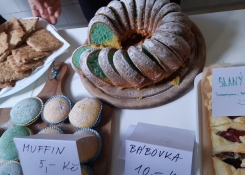 Modrožlutá bábovka