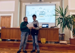 Moderátoři