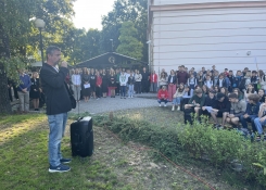 Projev hlavního hosta, našeho absolventa z roku 1999 Martina Kavana (pošťák Ondřej!)