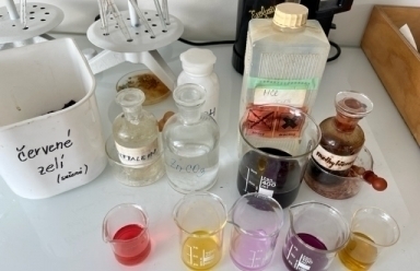 Chemie v angličtině a angličtina v chemii 2023