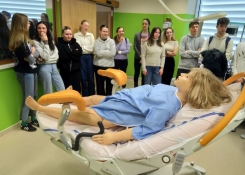 simulační centrum ZSF ČB - porodní sál