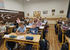 2. 9. 2025 v lavicích