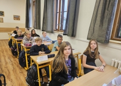 2. 9. 2025 v lavicích