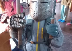A který rytíř se skrývá zde?