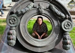 Vzácný měděný střešní prvek se stane funkčním průhledem do přednáškové místnosti