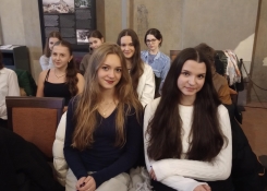 Ema Lívanská a Jana Hinterholzingerová, recitátorky ve španělštině