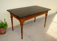 Renovace starého stolu - zástupcovna