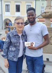 i někteří naši bývalí kolegové přišli Briana pozdravit
