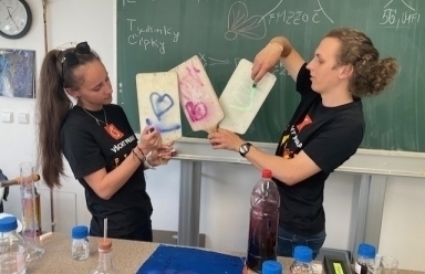 Hodiny moderní chemie 2026