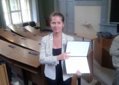 Ředitelka školy Anna Kohoutová se jmenovacím dekretem
