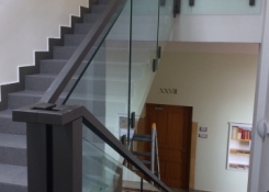 Nové schodiště propojuje 2. patro s půdními prostory, je na místě bývalého kabinetu